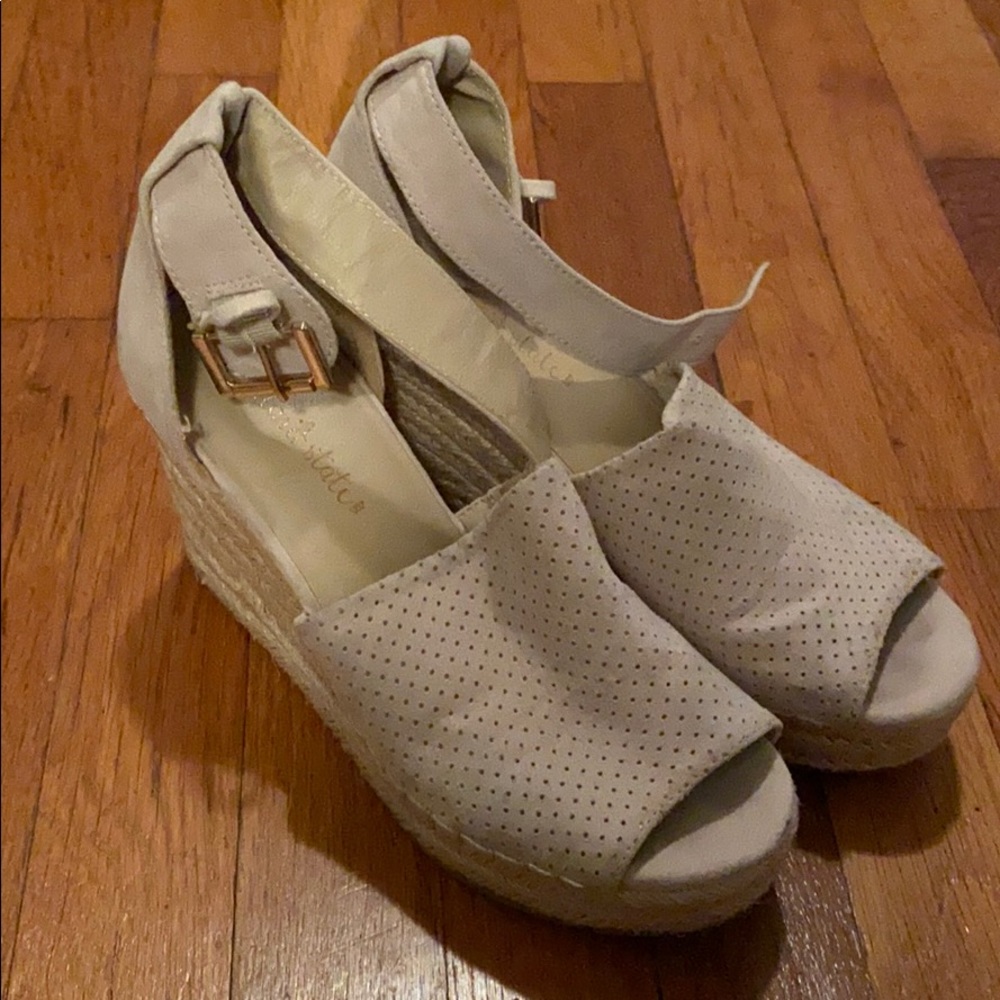 Tan Wedges